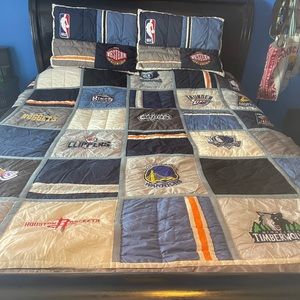 Pottery Barn kids quilt set